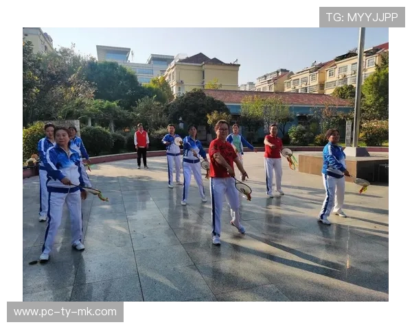 社区体育商业价值凸显，线上线下结合的健身服务模式快速普及。